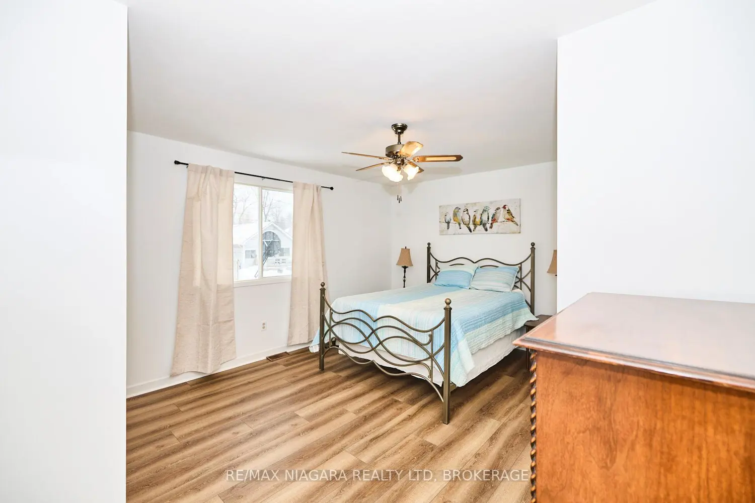 384 Dovercourt Road photo 2