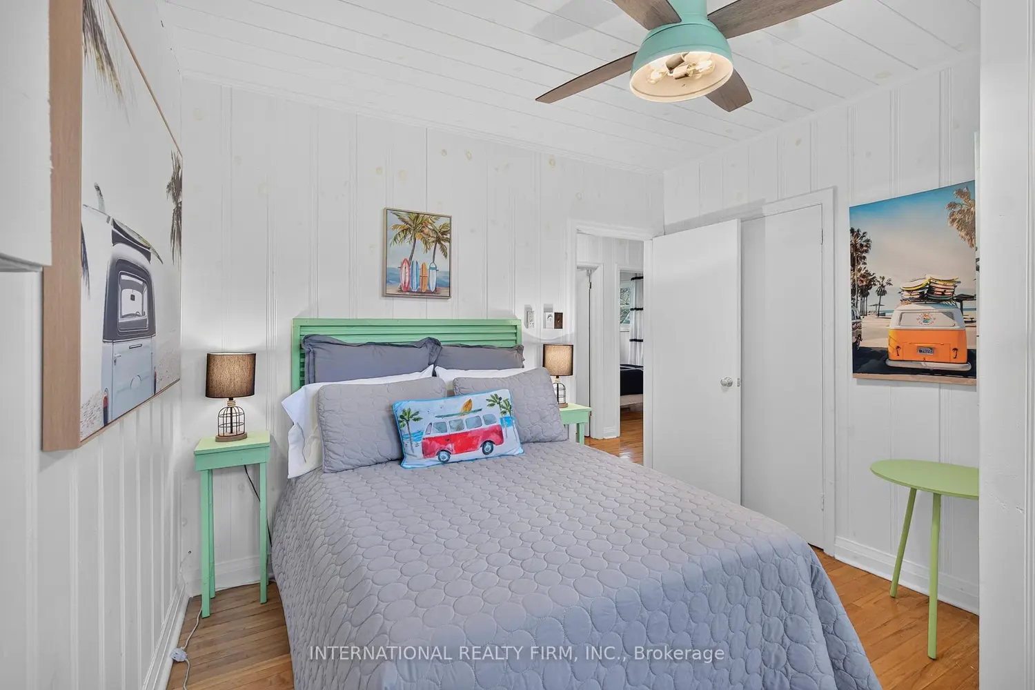 2032 Lakeshore Drive photo 5