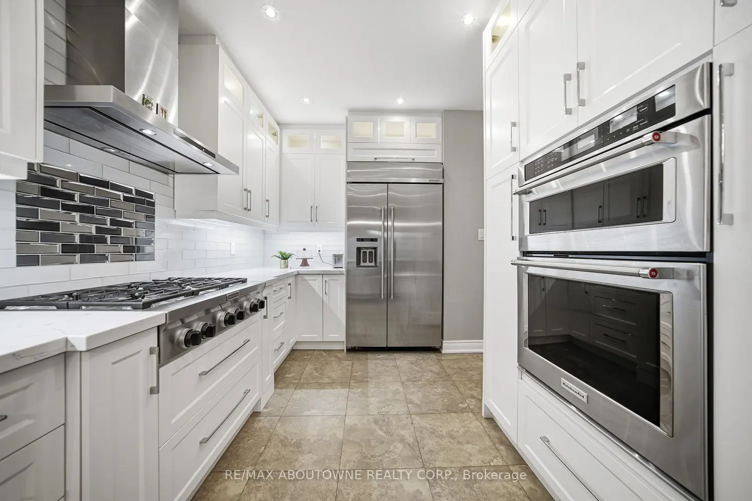 3408 Hideaway Place photo 4