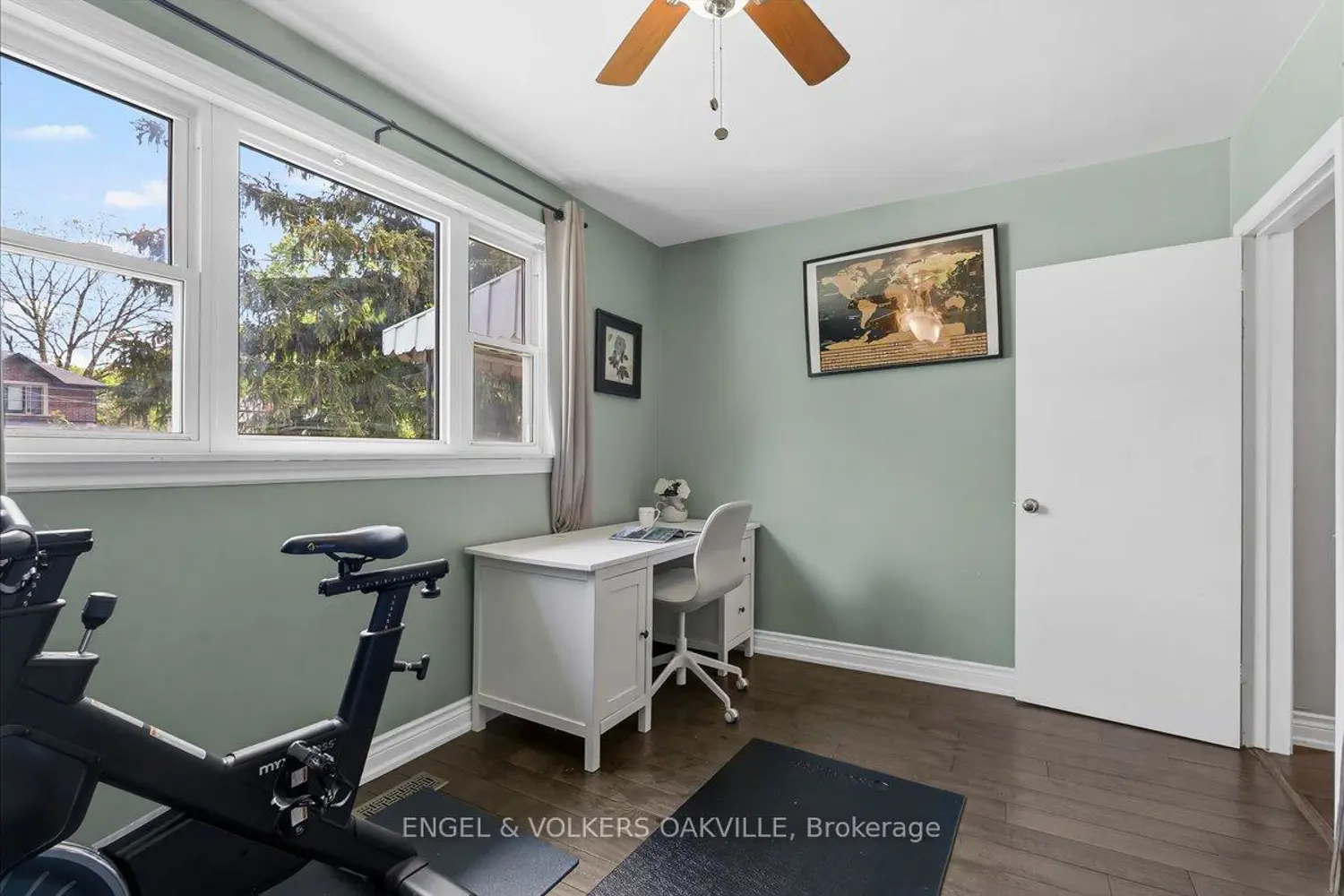 22 Falaise Road photo 3