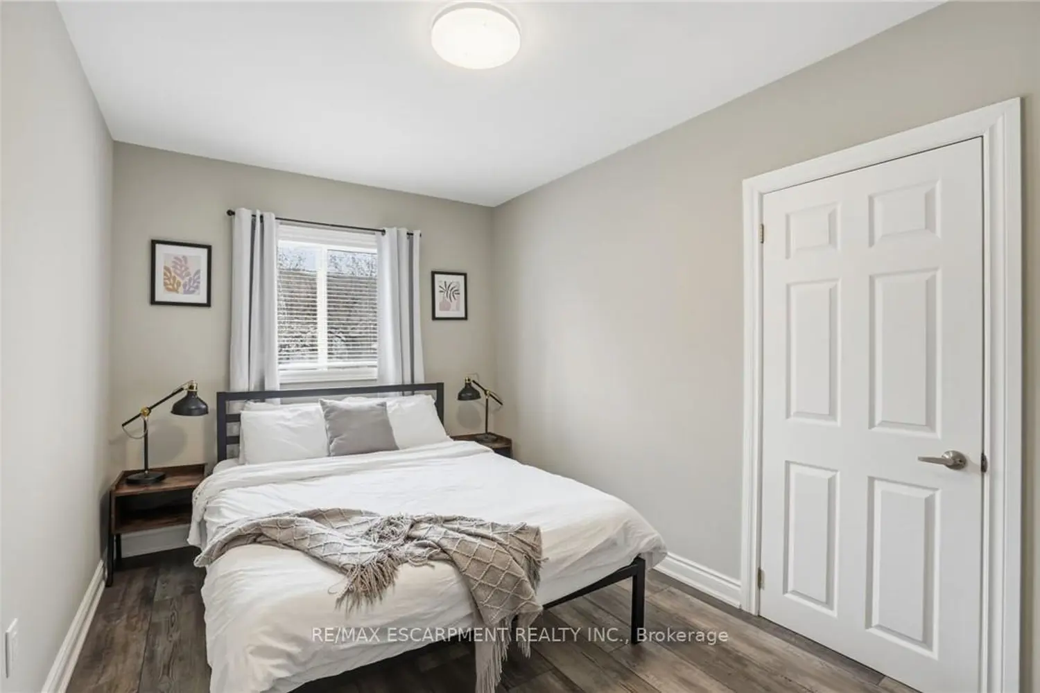 390 Hunter Street photo 5