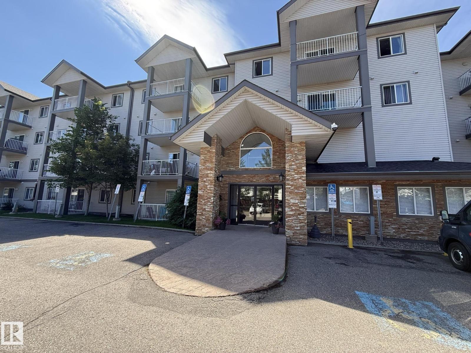 205-3425 19 Street NW, Edmonton, AB, T6T2B5