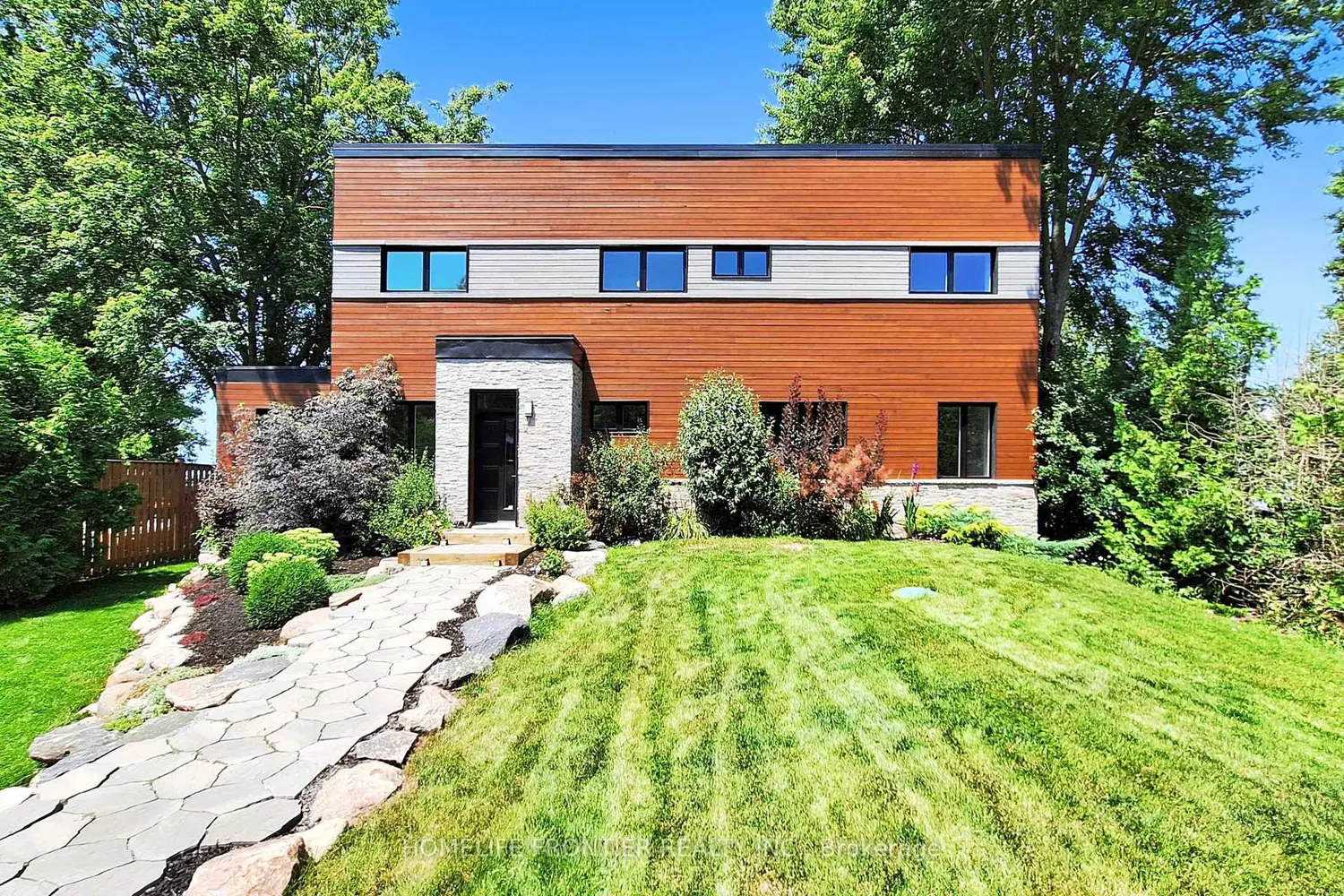 44 Irving Drive photo 2