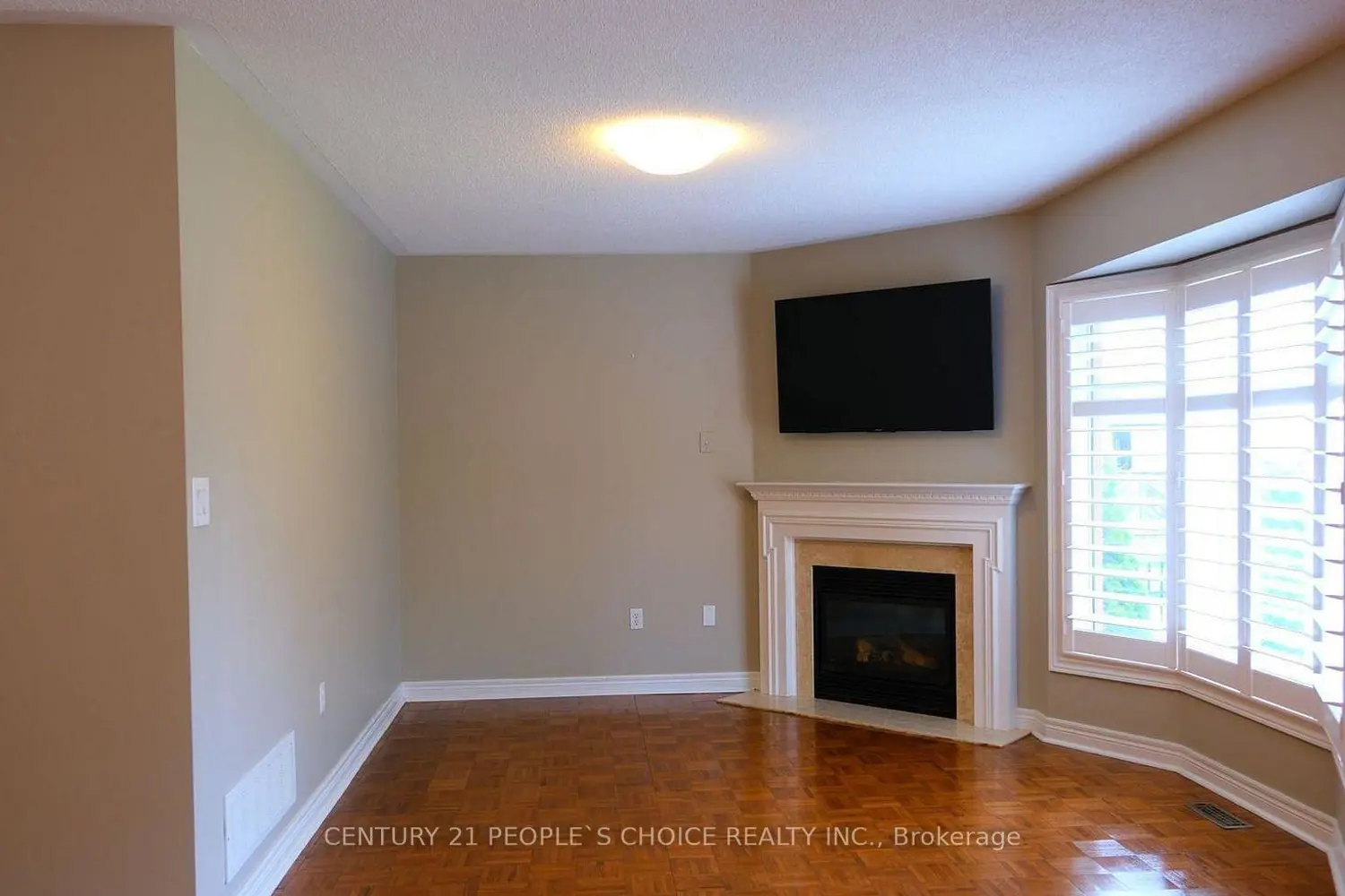 331 Centennial Forest Dr Drive photo 4