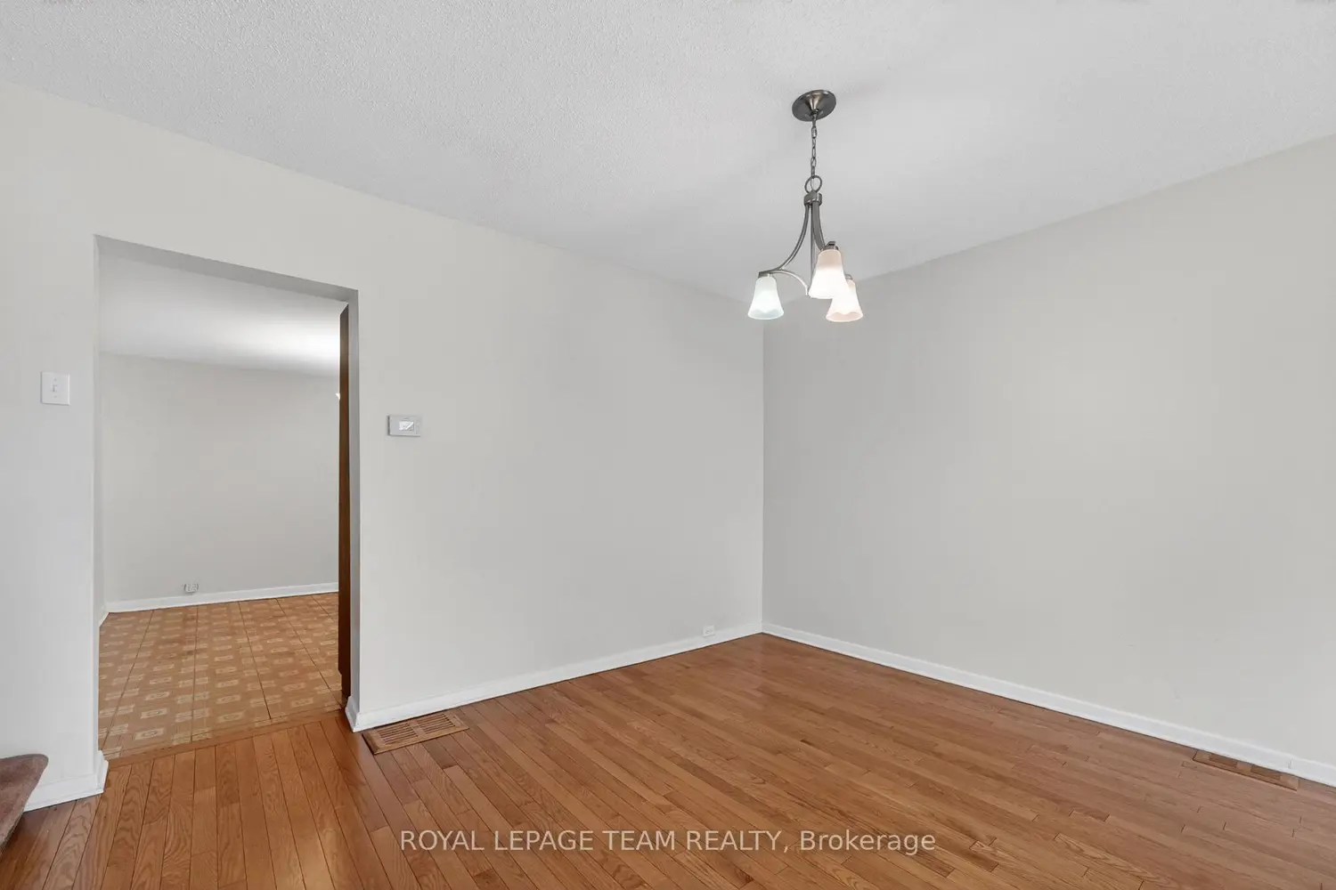 274 Breezehill Avenue photo 4