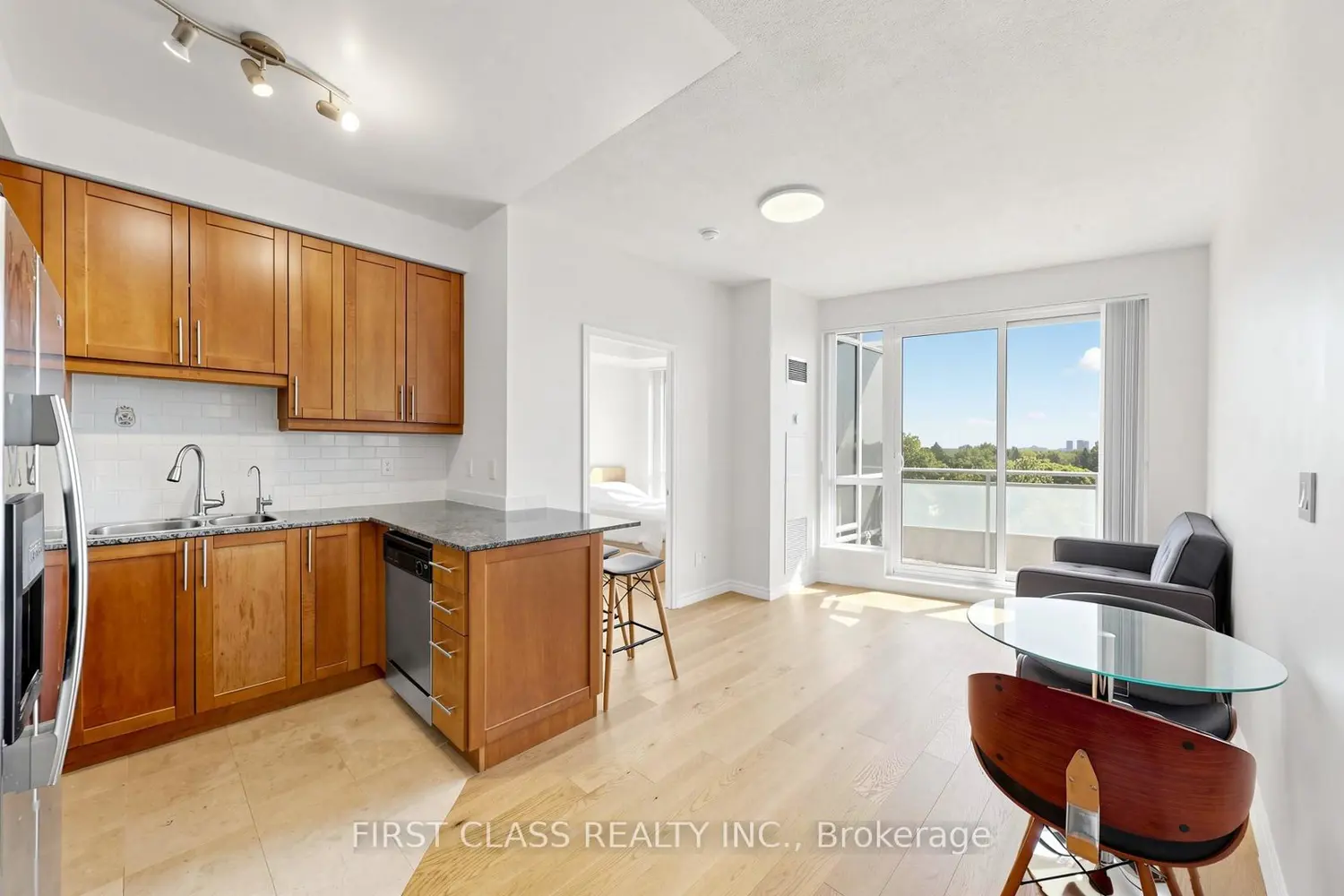18 Holmes Avenue 612