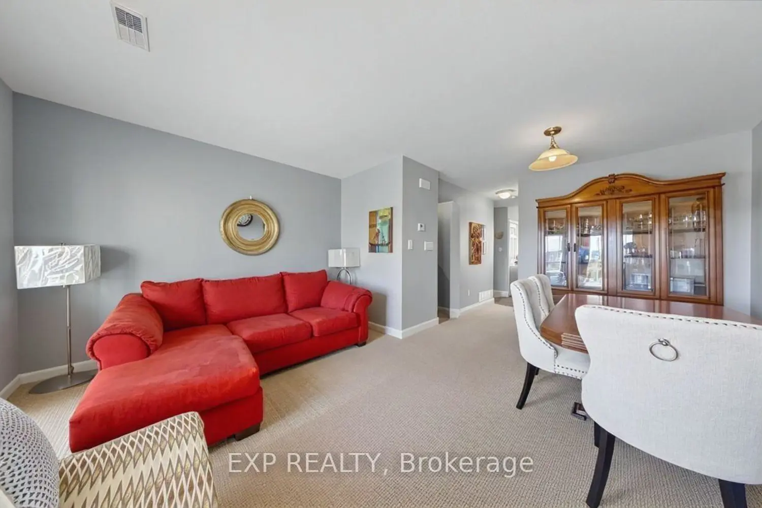 290 Espin Heights photo 2