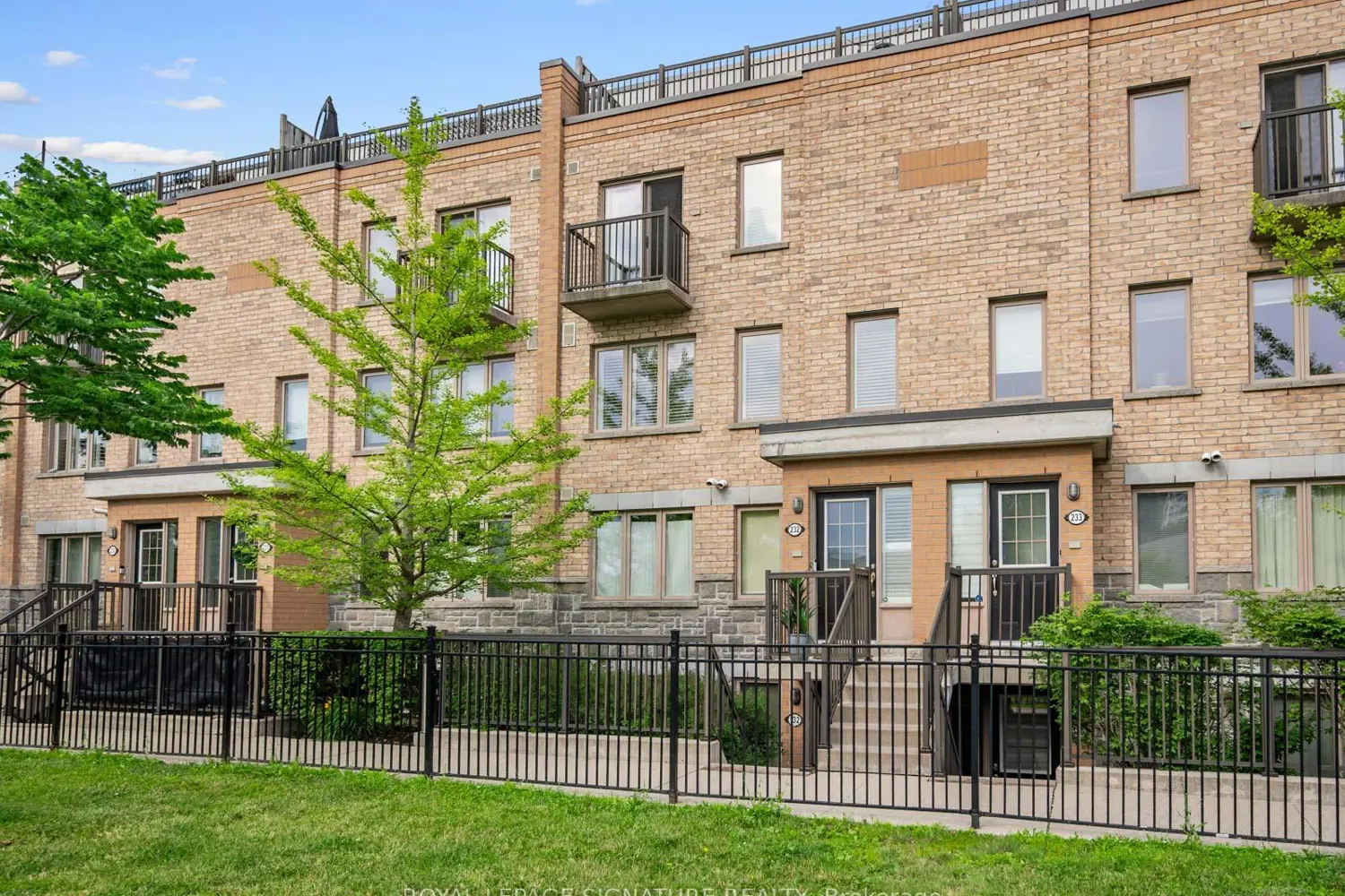 10 Foundry Avenue 232 photo 2