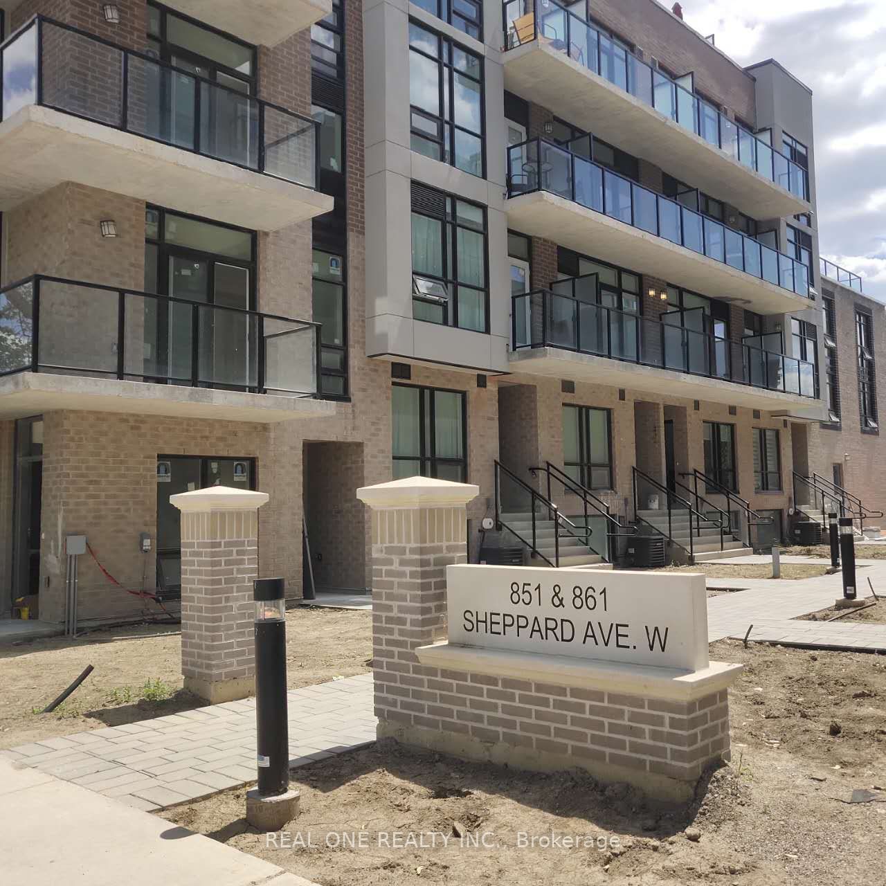 13-851 Sheppard Avenue W, Toronto, ON, M3H 0G2
