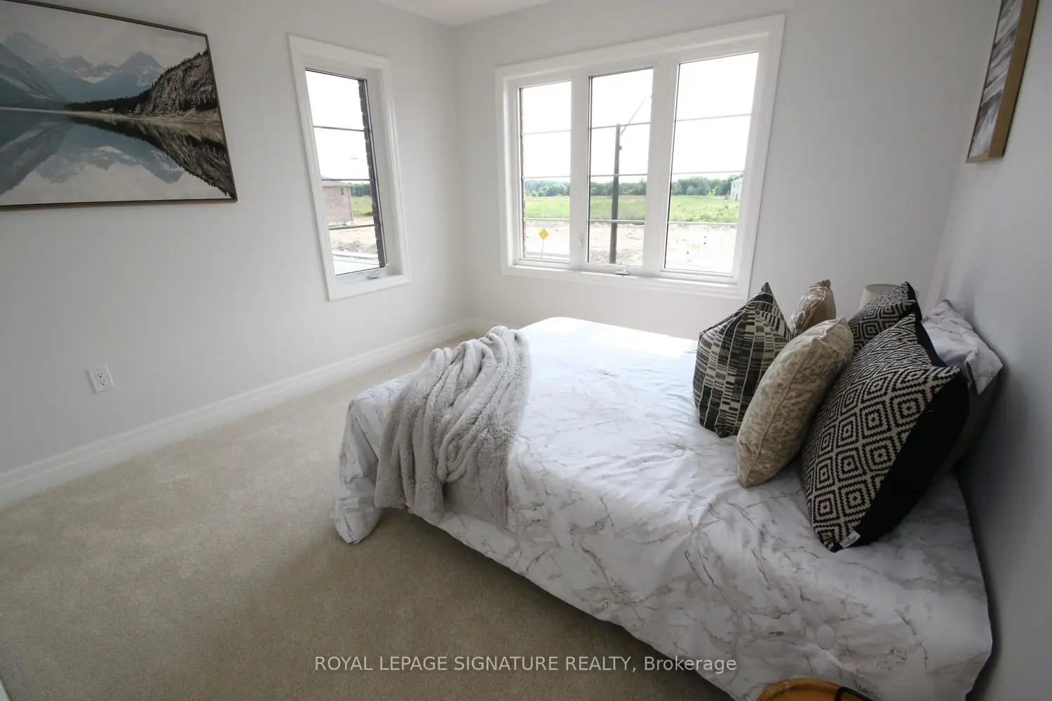 131 Union Boulevard photo 3
