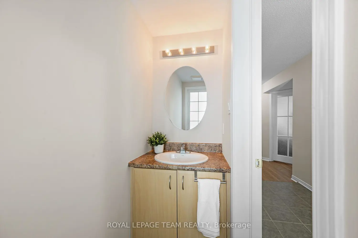 174 Fordham Private photo 4
