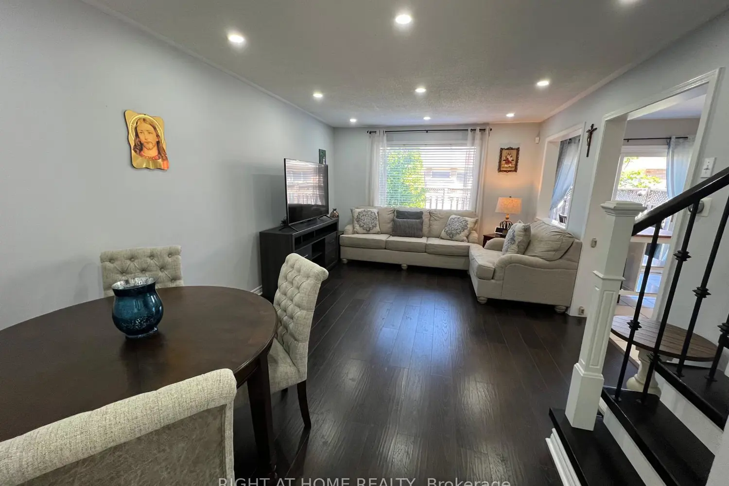 1064 Barclay Circle photo 4