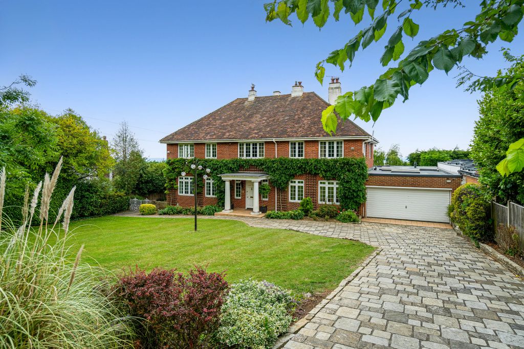 5 bed detached house for saleTongdean Avenue, Hove BN3