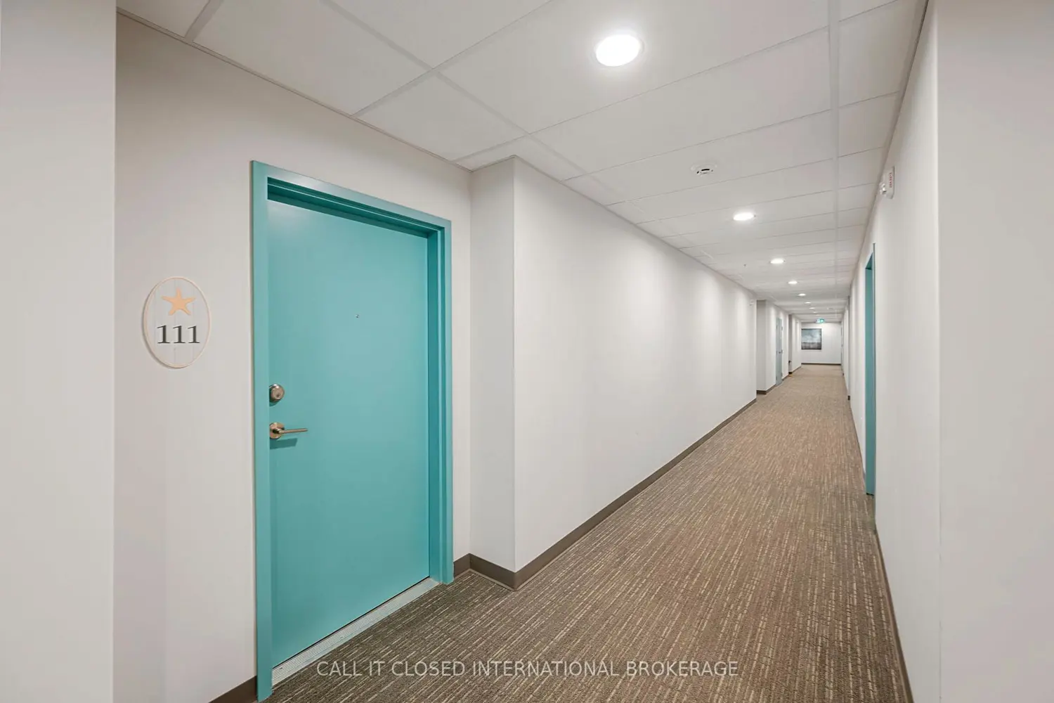 100 The Promenade 111 photo 2