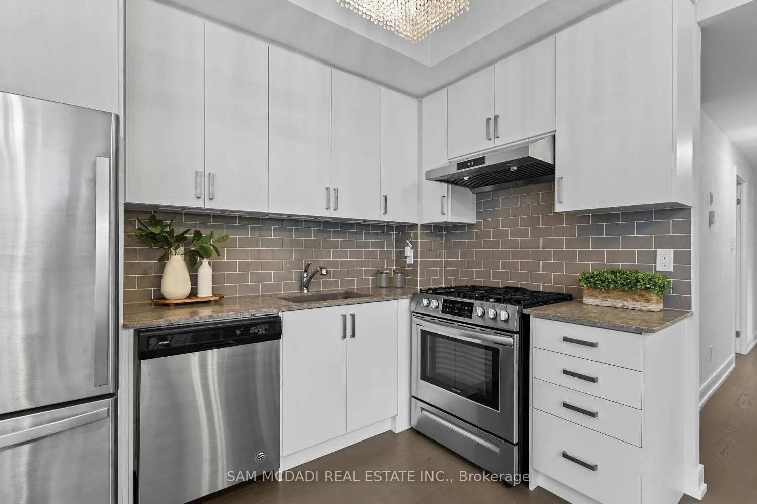 670 Atwater Avenue 1 photo 2