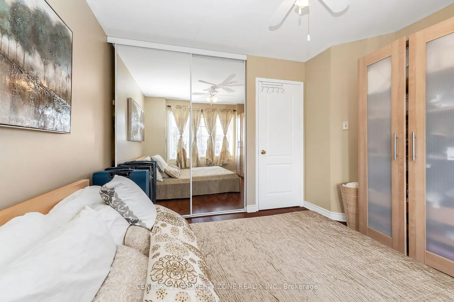 16 Armitage Crescent photo 4