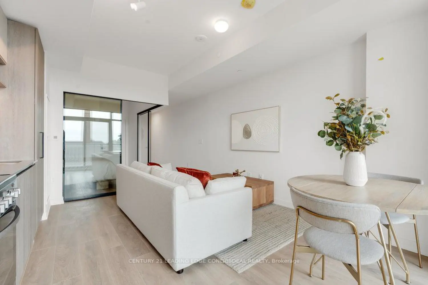 181 Sterling Road 404 photo 4