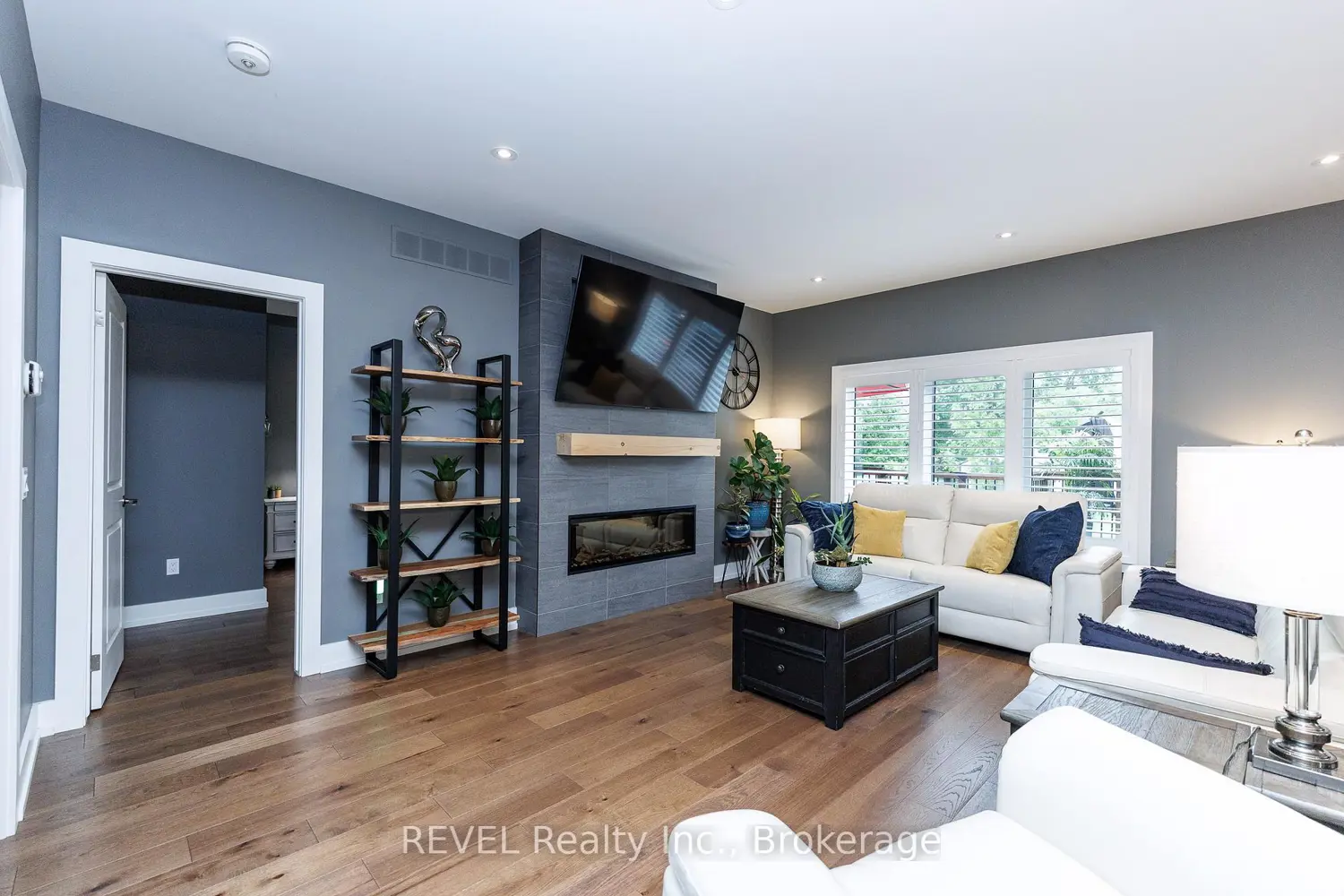 402 Washington Road photo 3