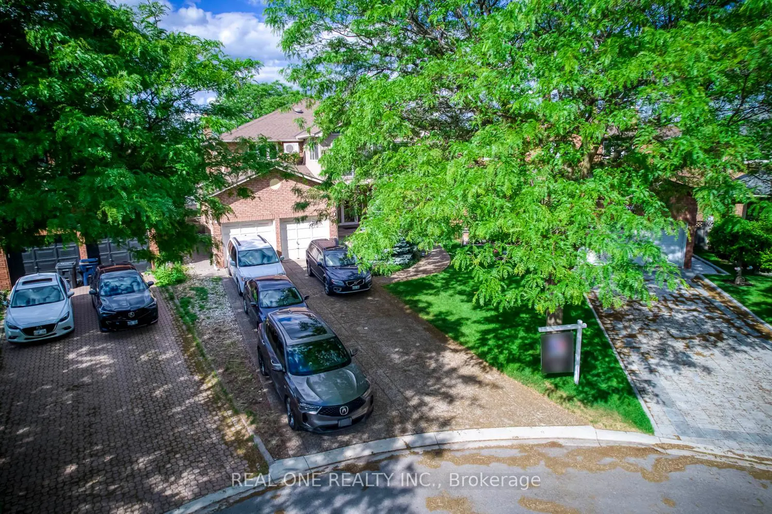 71 Stock Avenue photo 2