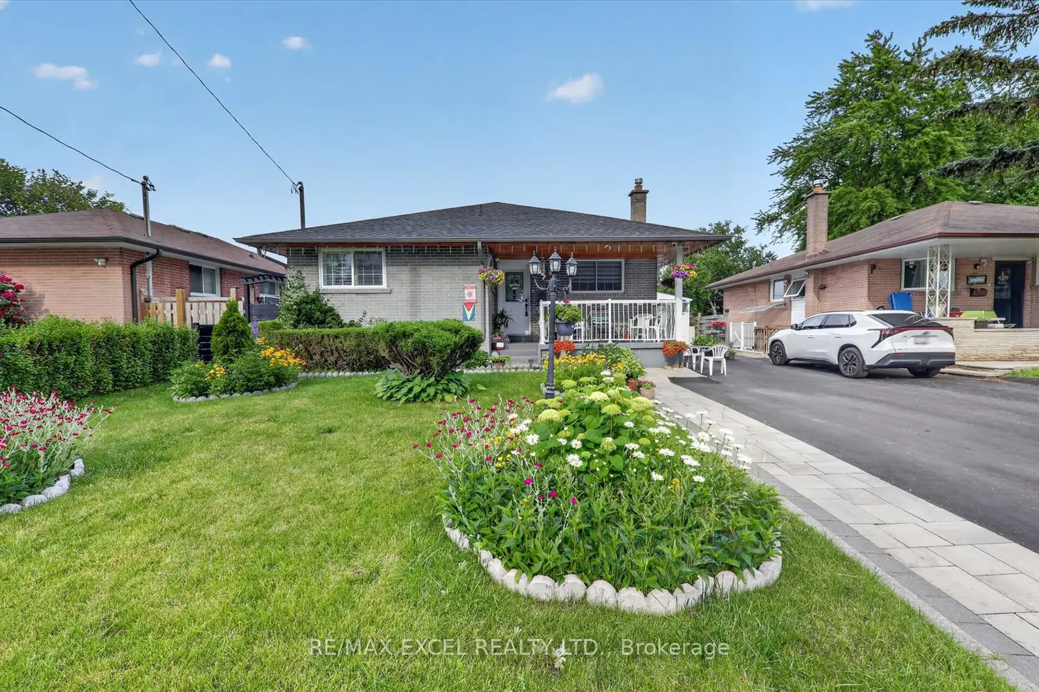 62 Sundance Crescent photo 2