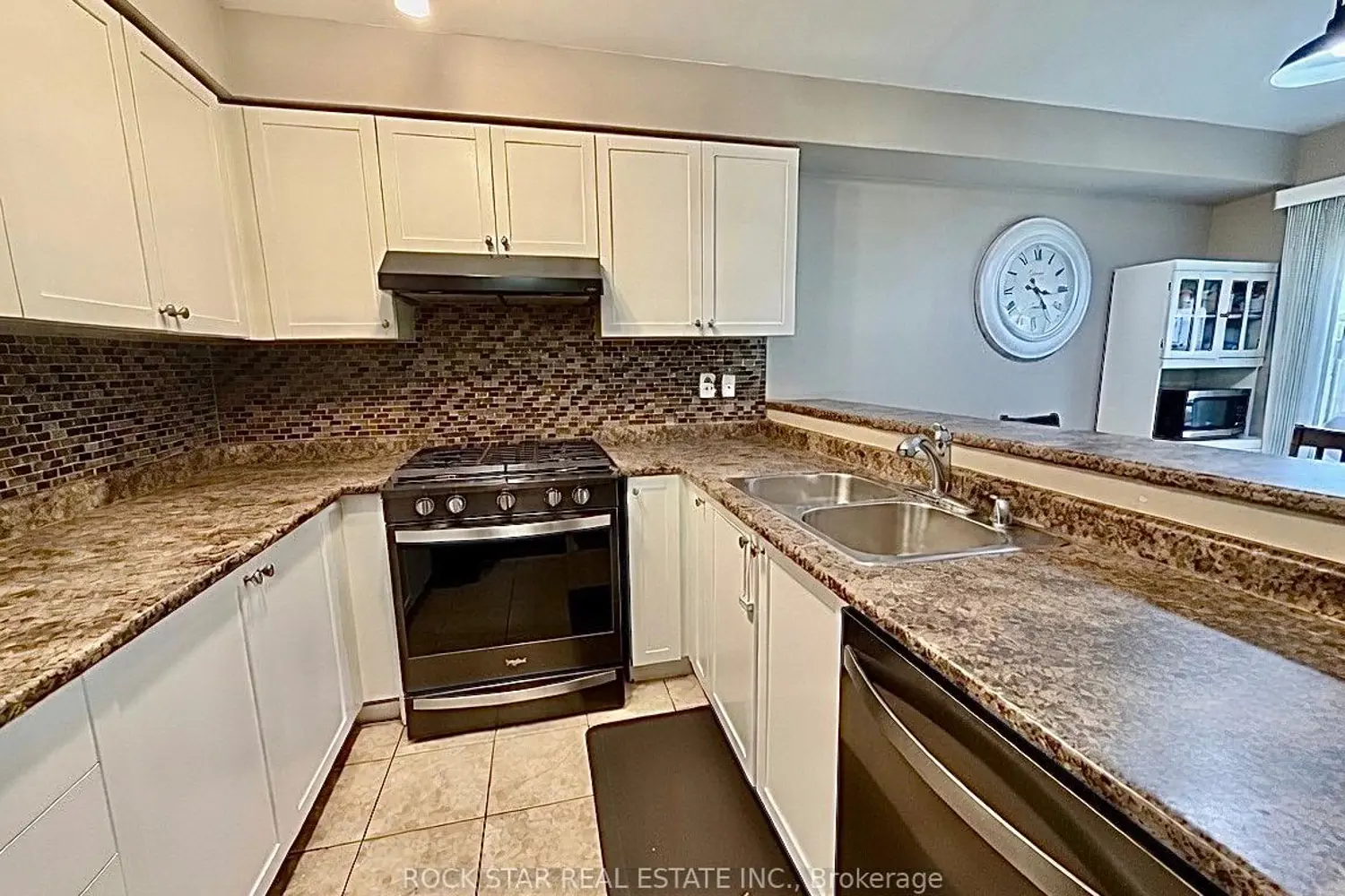 416 Orvis Crescent photo 3
