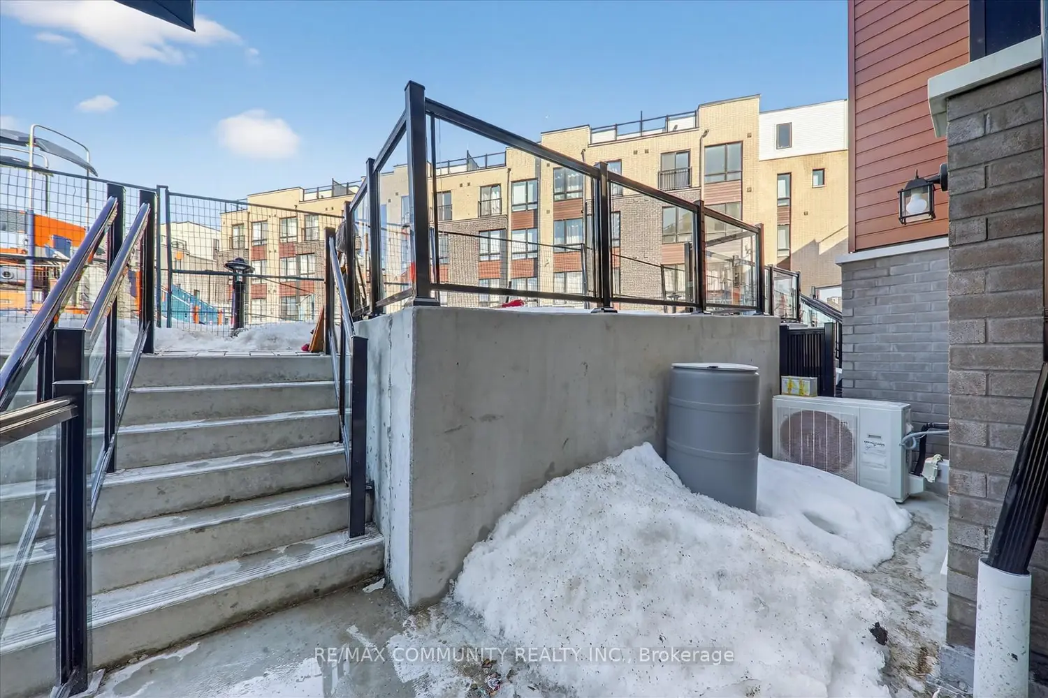 145 Tapscott Road 21 photo 4