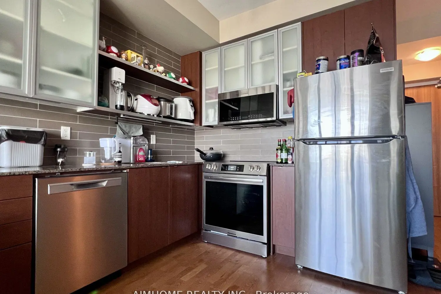 33 Lombard Street 2505 photo 2