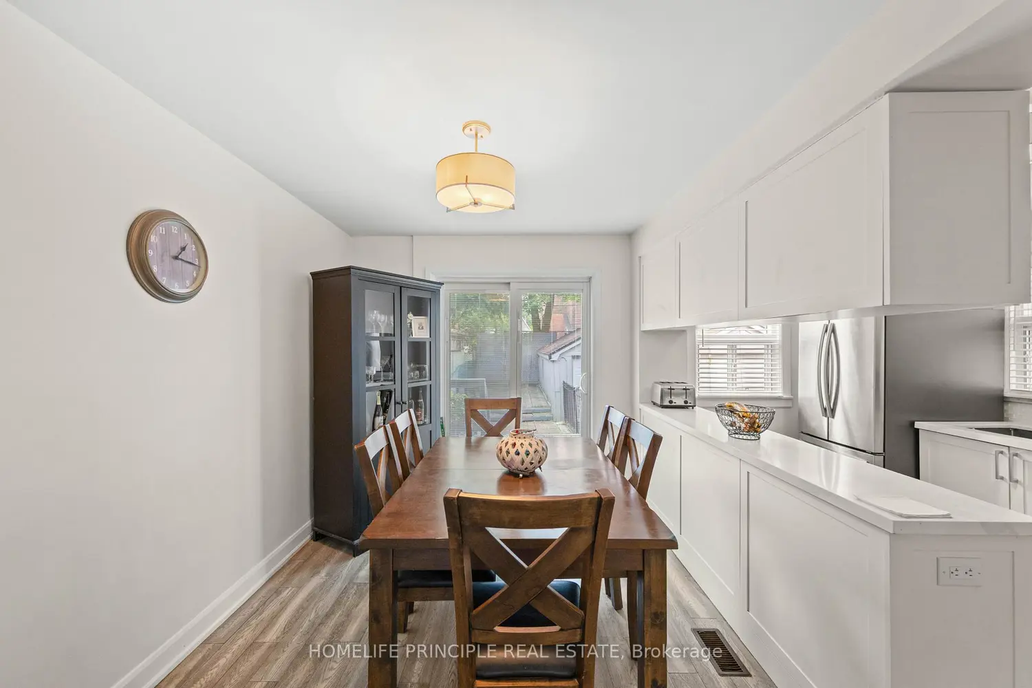 420 Salem Avenue photo 2