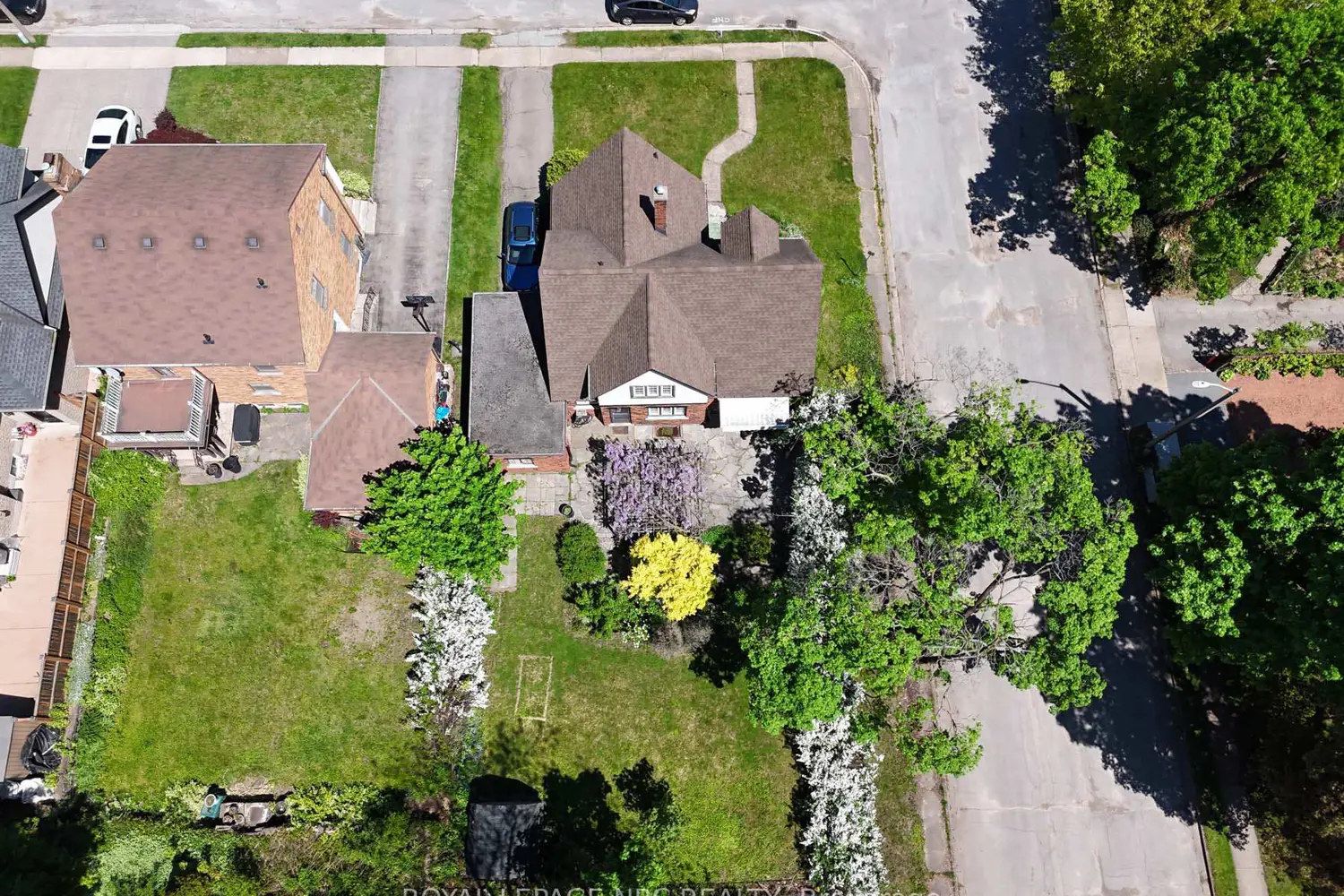 6040 Latshaw Street photo 5