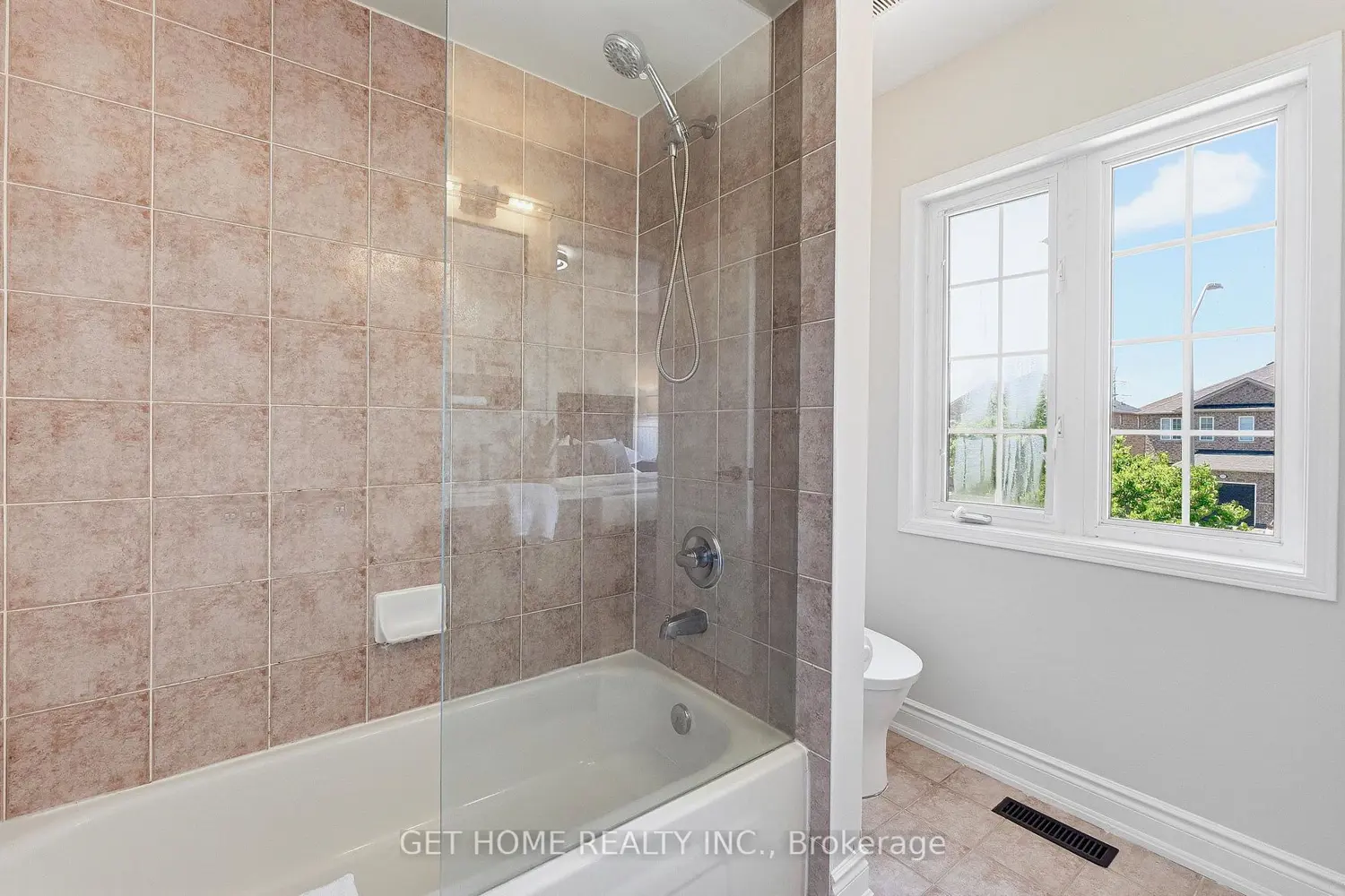 3232 Raindance Crescent photo 3