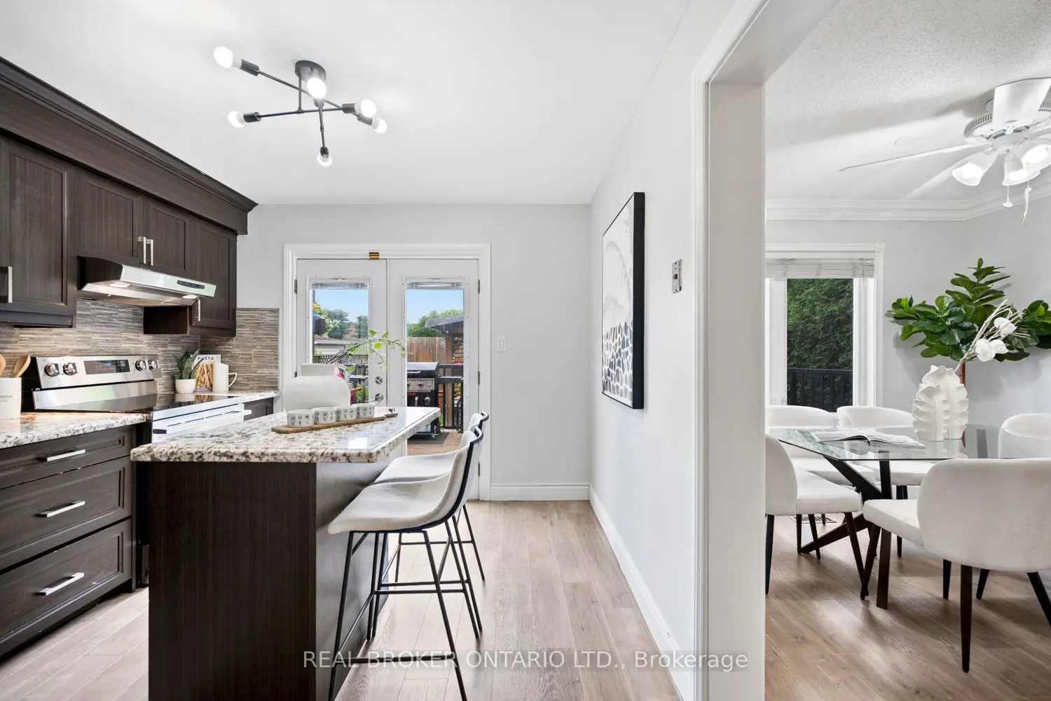 52 Vivaldi Crescent photo 5