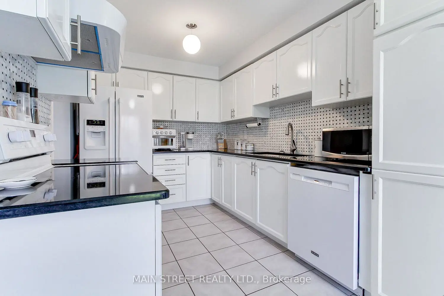 17 Hirst Avenue photo 4