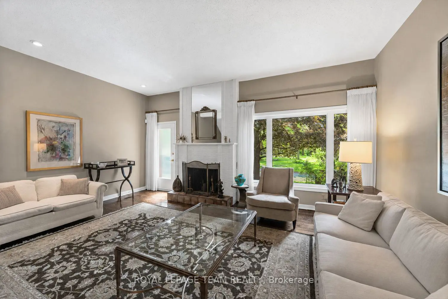 625 Richmond Road 6 photo 2
