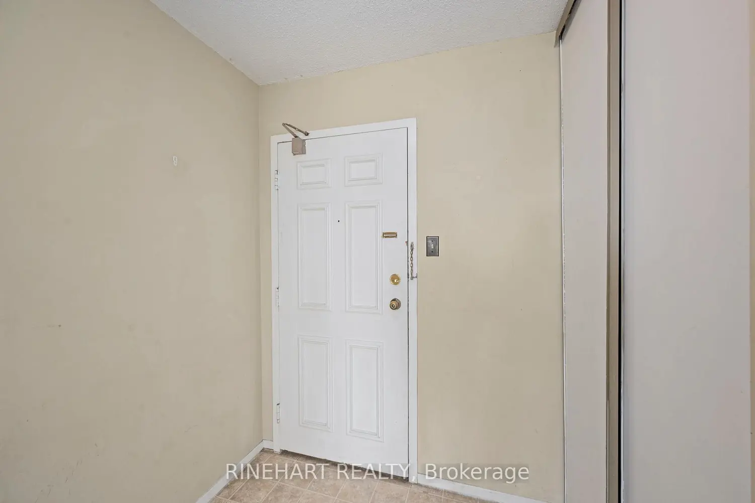 600 Grenfell Drive 311 photo 5