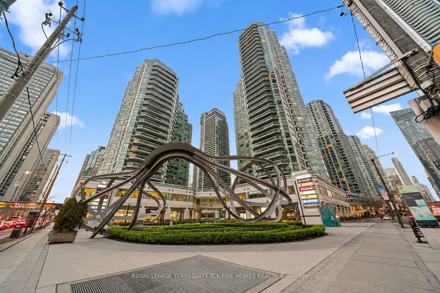 10 Yonge Street 2604