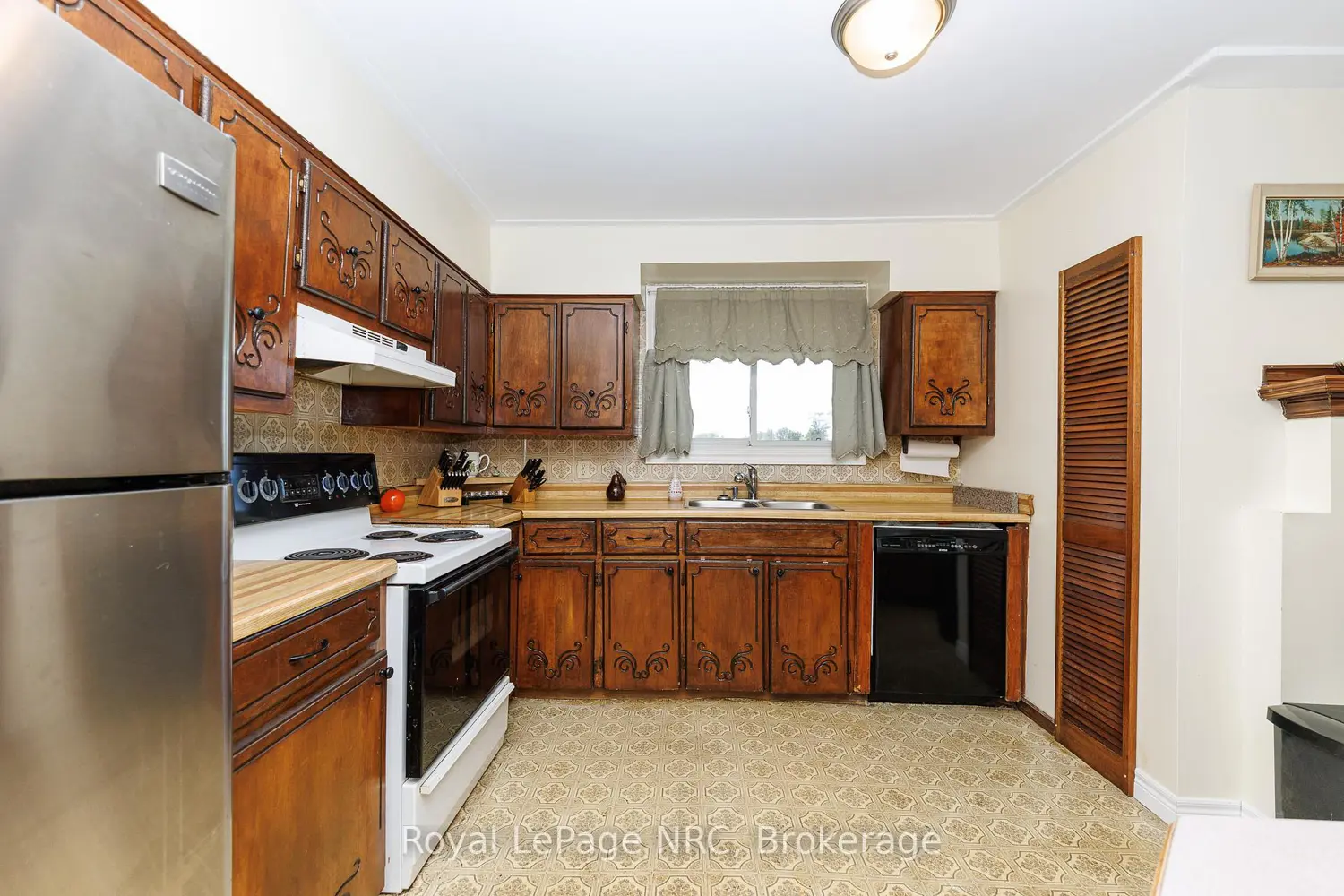 6155 Rainham Road photo 3