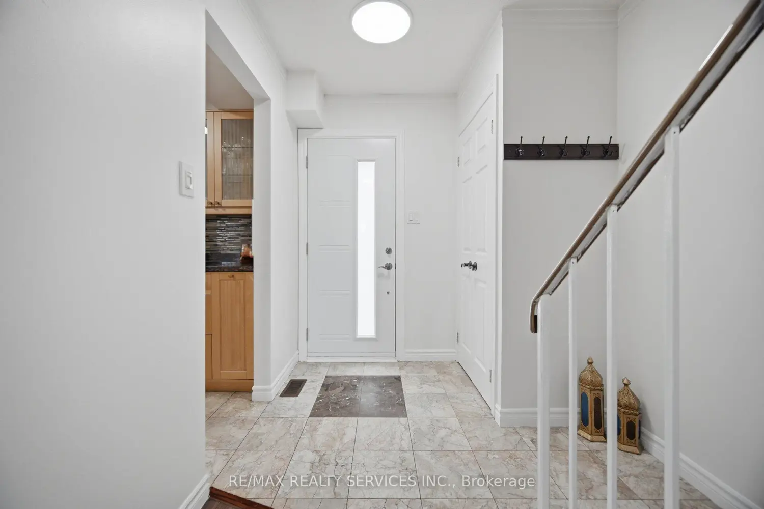 18 Gold Pine Court photo 2