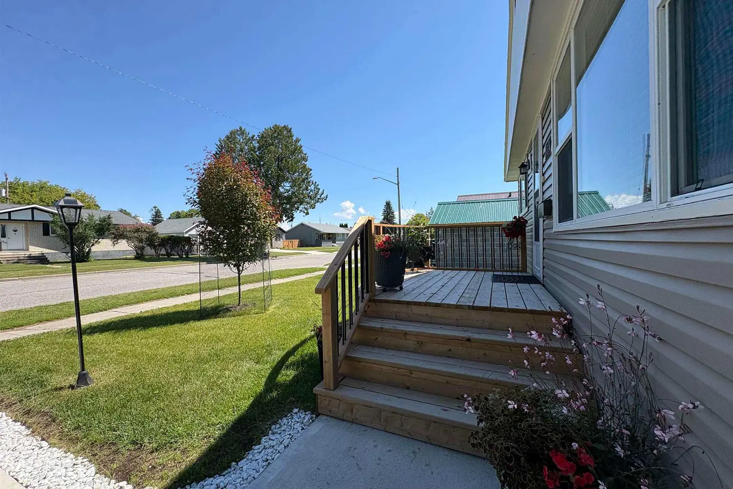 1119 Third Street photo 3