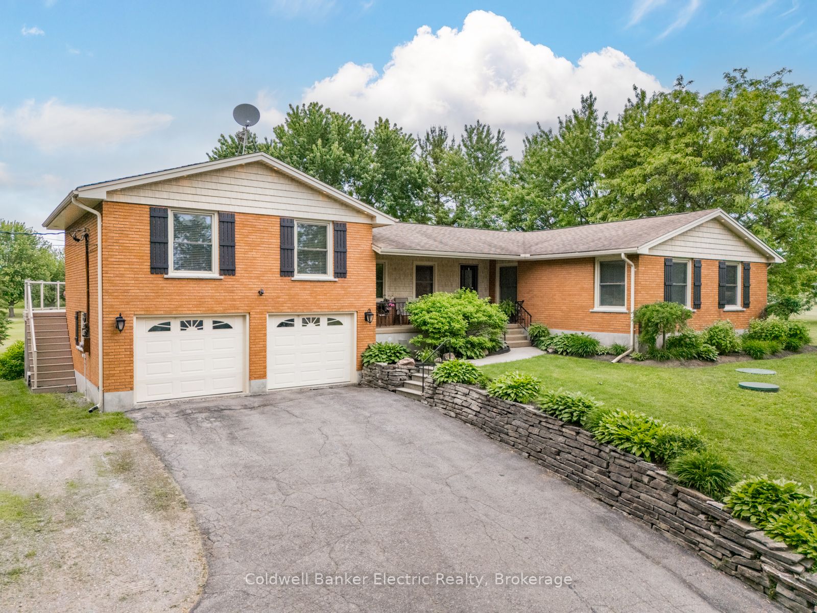 2367 Base Line, Otonabee-south Monaghan, ON, K9J 6X9 photo 4