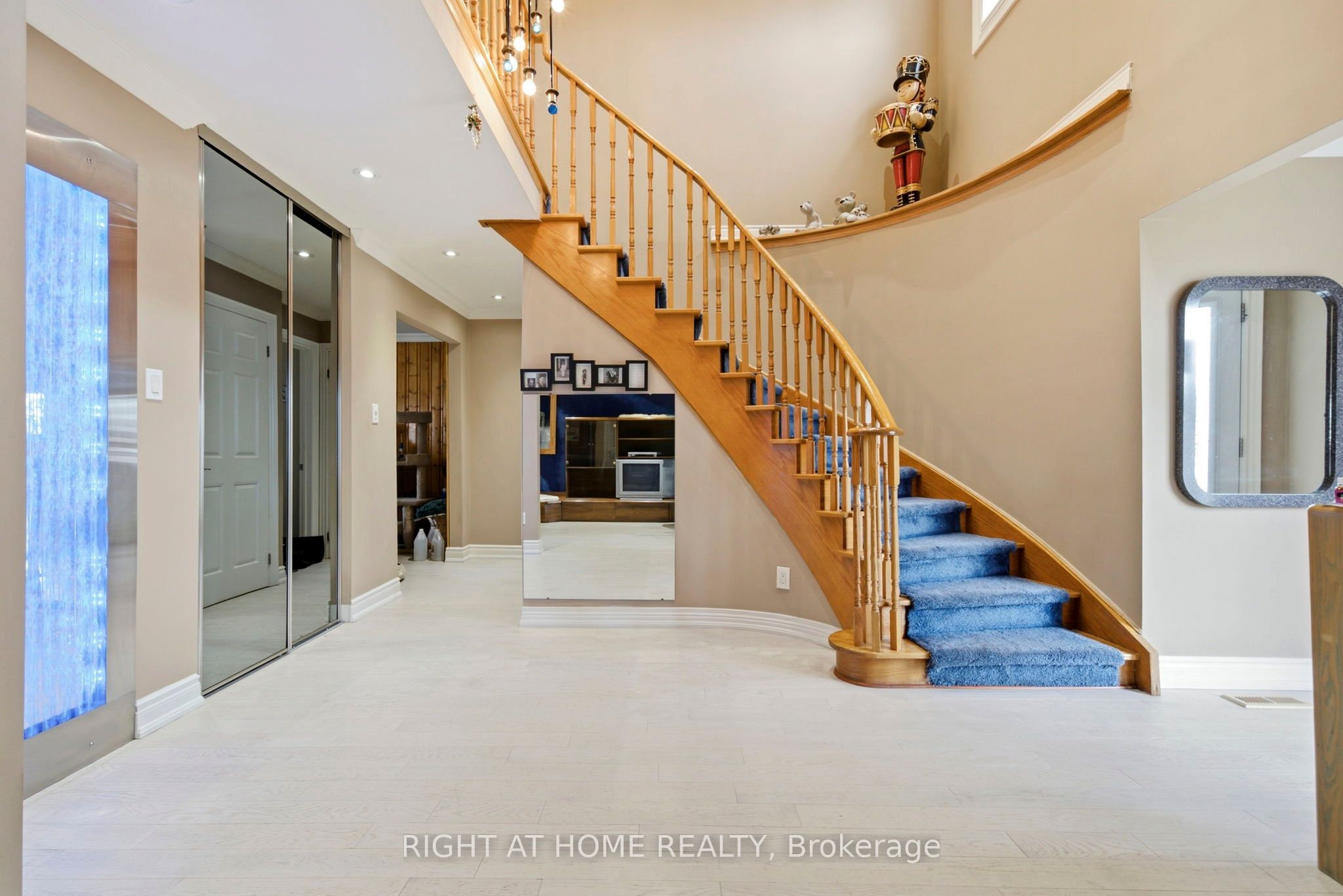 7 Polygon Court, Brampton, ON, L6Z 3X8 photo 3