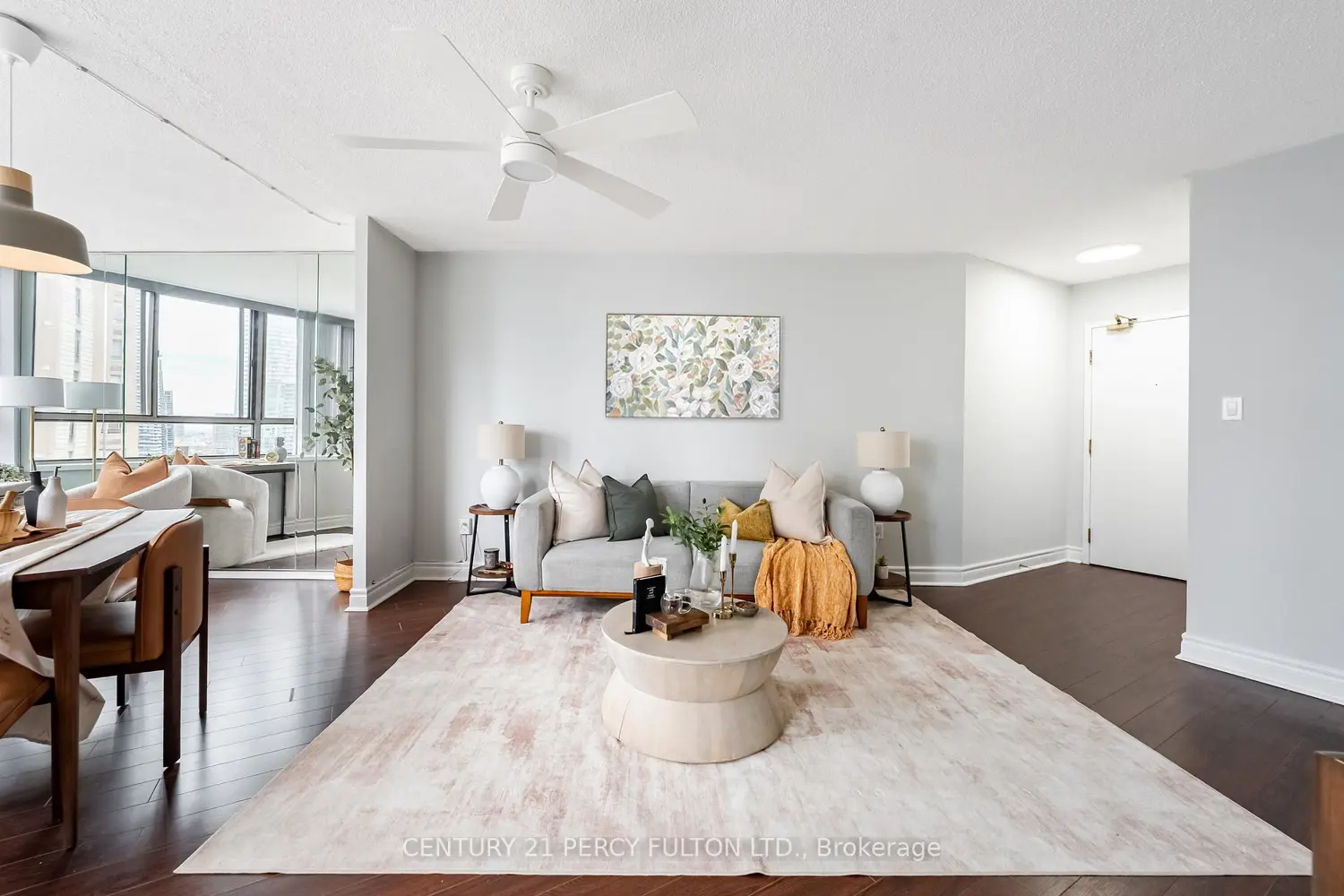 270 Queens Quay 2606 photo 2