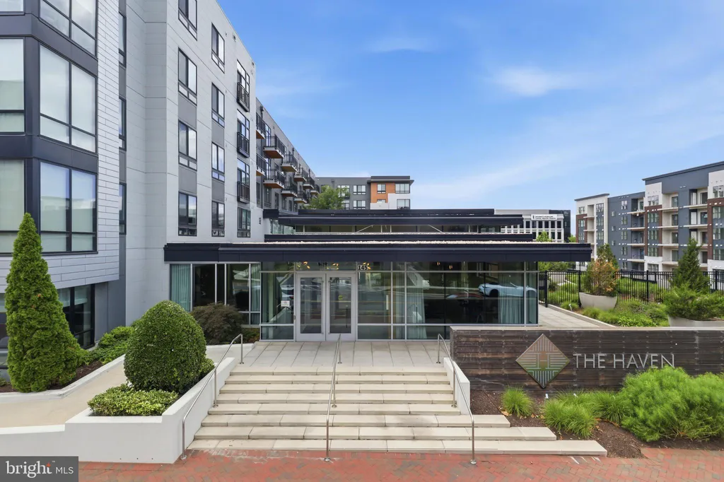 145 Riverhaven Drive Unit 550, National Harbor, MD 20745 photo 3