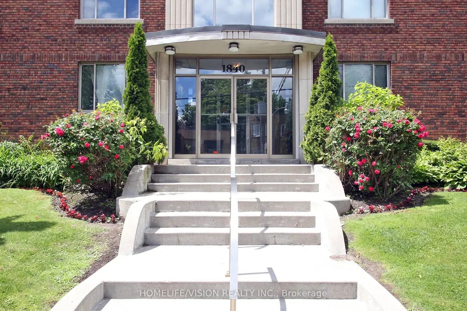 1840 Bathurst Street Unit # B1 photo 2