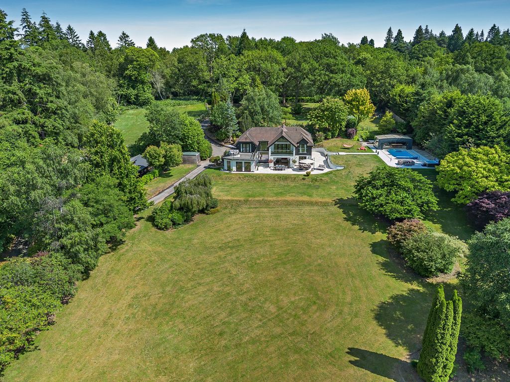 5 bed equestrian for saleChurt Road, Churt, Farnham, Surrey GU10