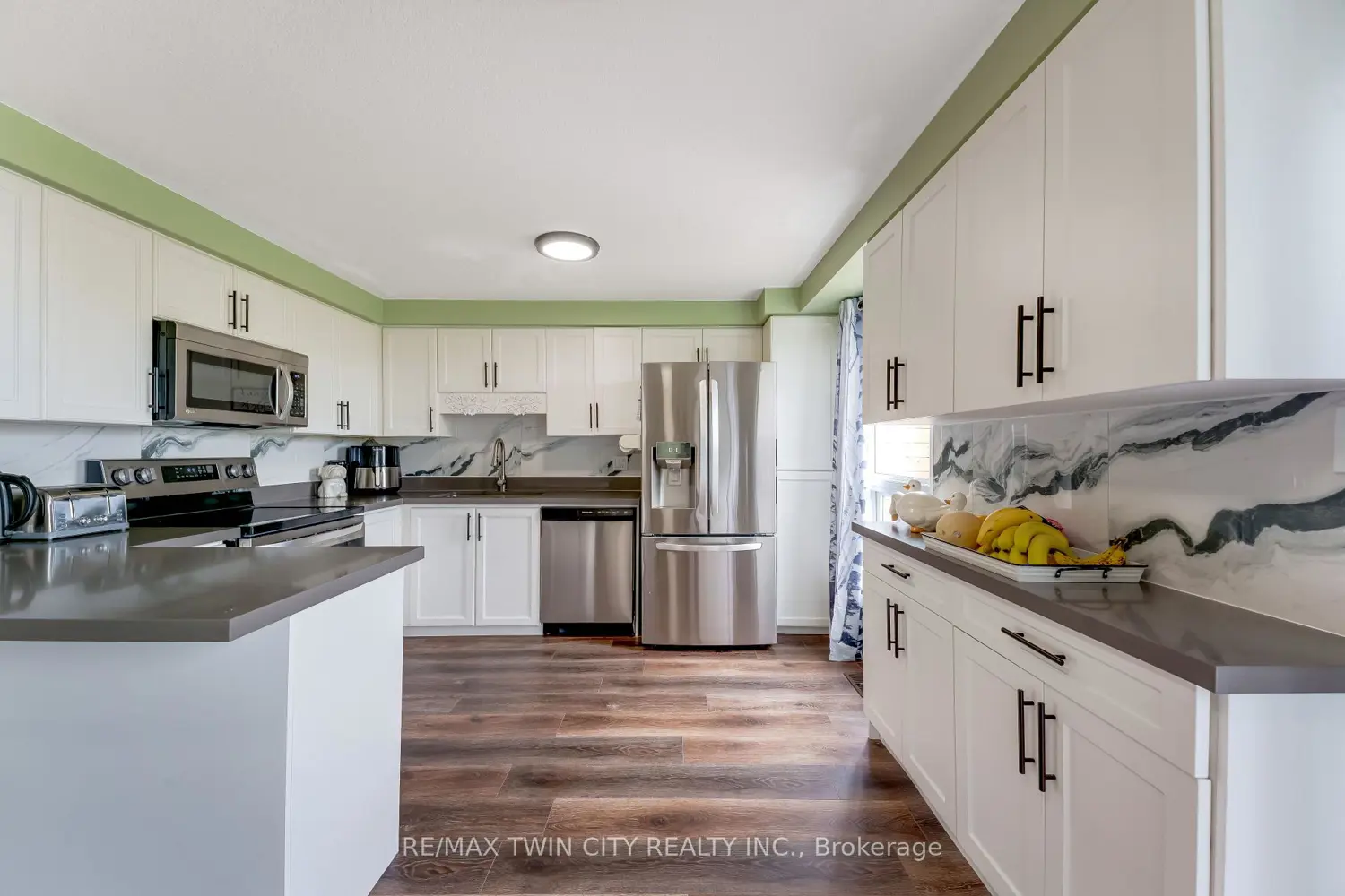 235 Red Clover Court photo 4