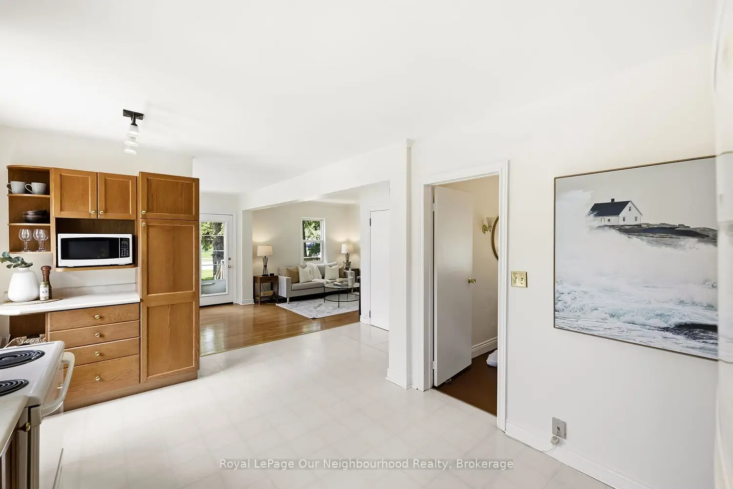 329 Perry Street photo 5