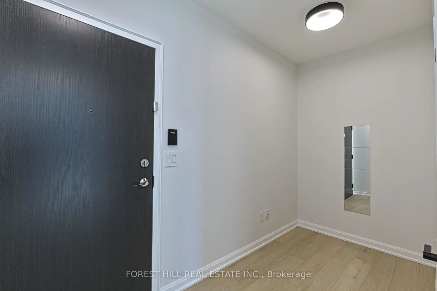 11 Bogert Avenue 2502 photo 5