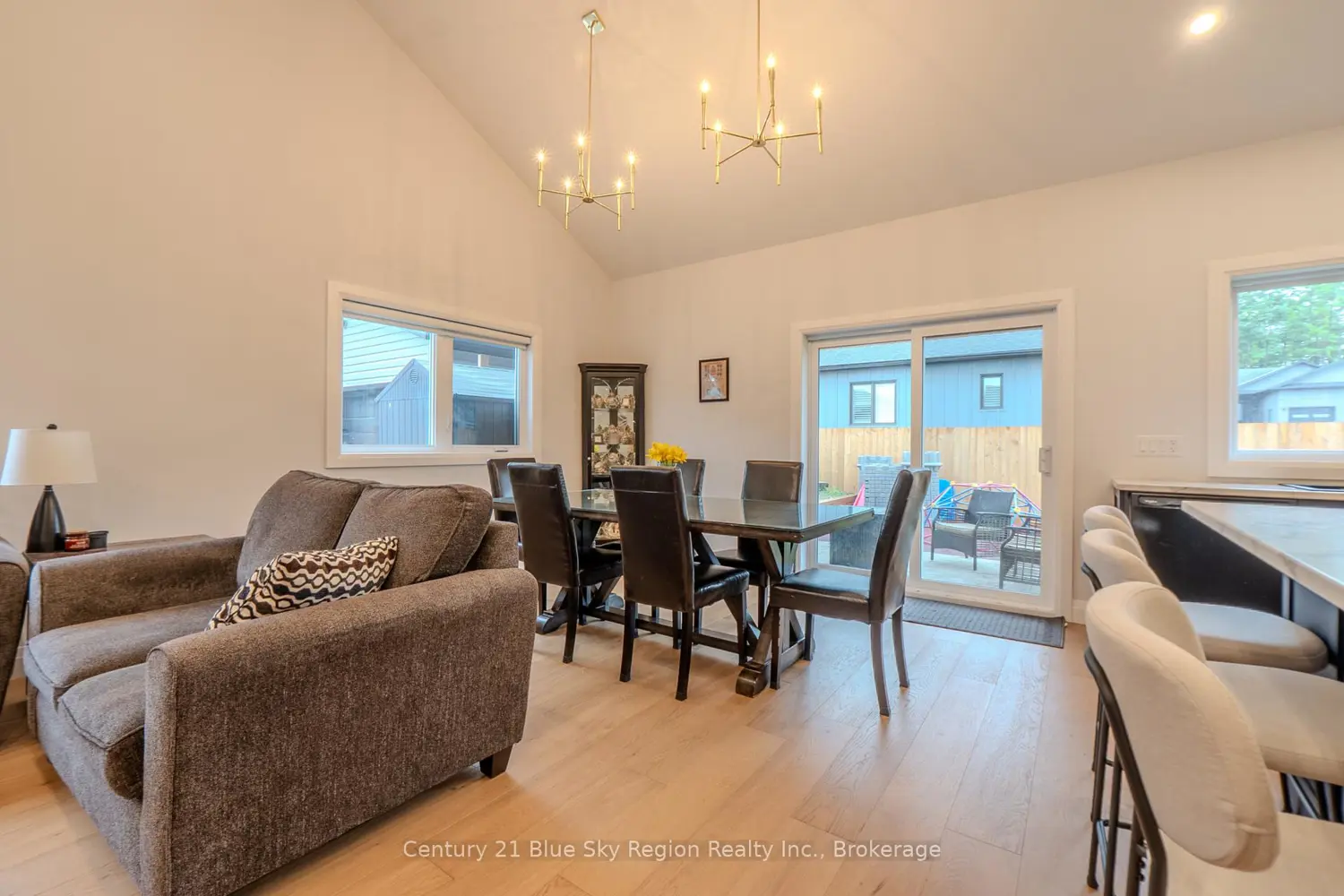 178 Carmichael Drive photo 4