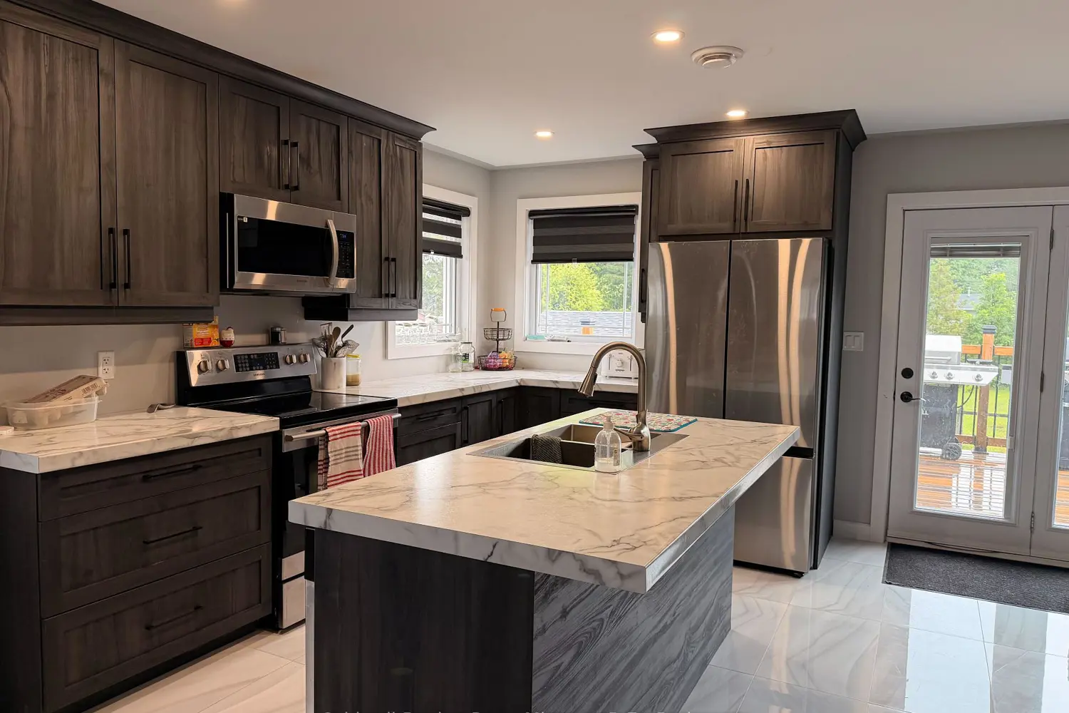 348 Levesque Street photo 3