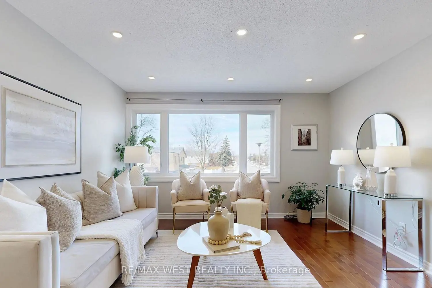 113 Kingswood Drive photo 3